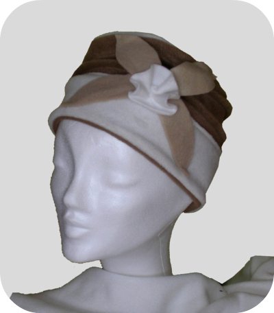 Chapeau Polaire beige et blanc