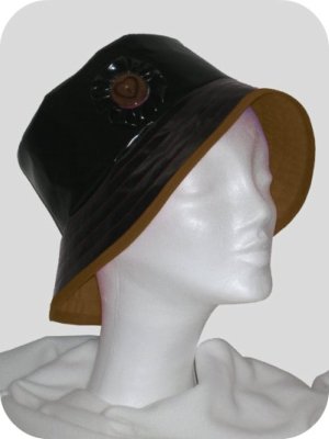 Chapeau de pluie noir et marron