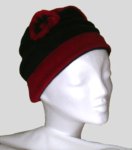 Chapeau Polaire noir et rouge