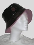 Chapeau de pluie noir et gris